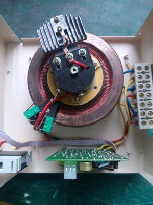 华威全自动交流稳压器SVC-2000VA 单相稳压器 高精度输出220V - 华威全自动交流稳压器SVC-2000VA 单相稳压器 高精度输出220V厂家 - 华威全自动交流稳压器SVC-2000VA 单相稳压器 高精度输出220V价格 - 浙江华威电气 - 